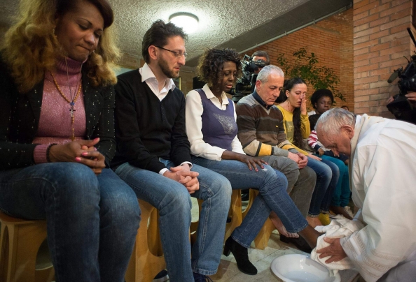 Pope Francis washes the feet of prison inmates