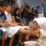 pope washing feet