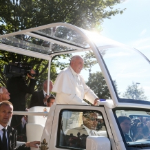 Pope Francis drove onto the CUA campus to a warm welcome under brilliant sunshine.