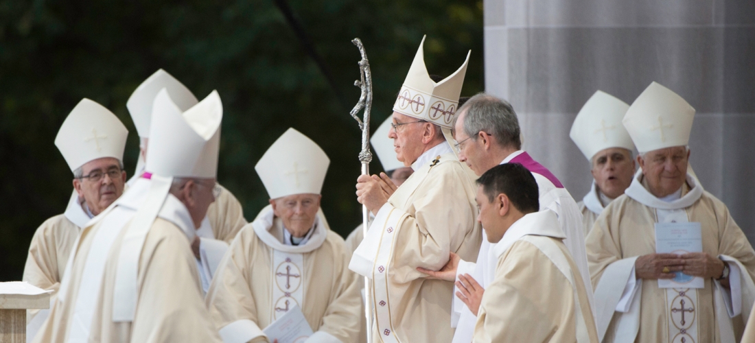 The Holy Father walking to the Altar