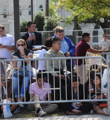 CUA Community waiting for the Pope