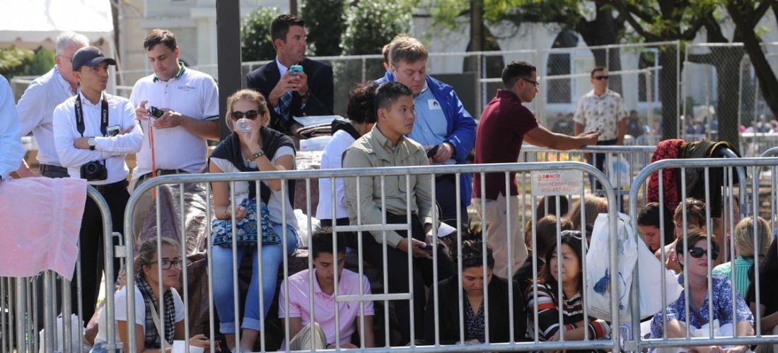 CUA Community waiting for the Pope