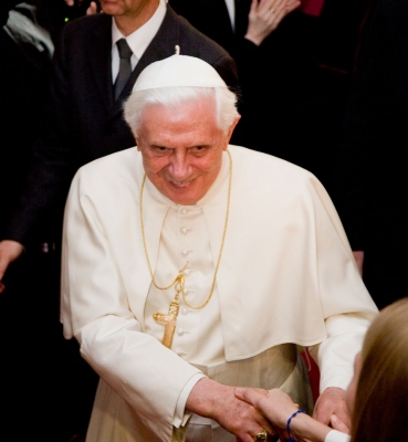 Pope Benedict XVI greets audience members in the Great Room of the Pryzbyla Center on April 17, 2008.