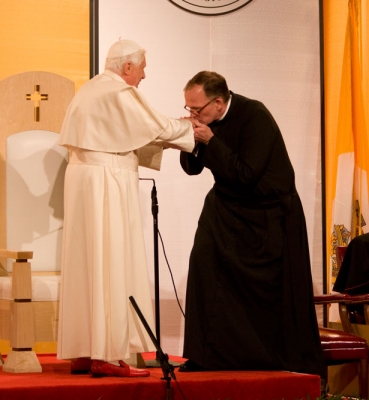 Then-President of Catholic University Father David O’Connell formally greets Pope Benedict XVI on April 17, 2008.