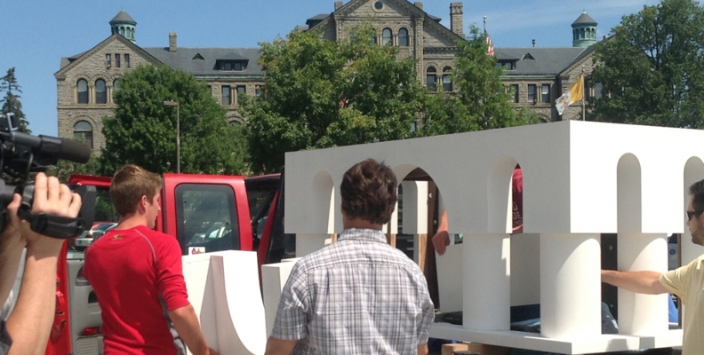 Papal Altar Arrives at the Basilica