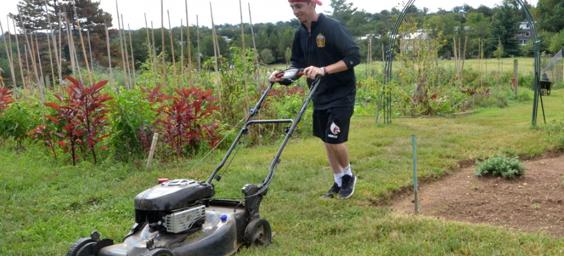 CUA students, faculty, staff, and alumni participated in “Serve with Francis Day” on Sunday, Sept. 13